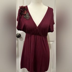 Daytrip wine colored tunic with appliqué